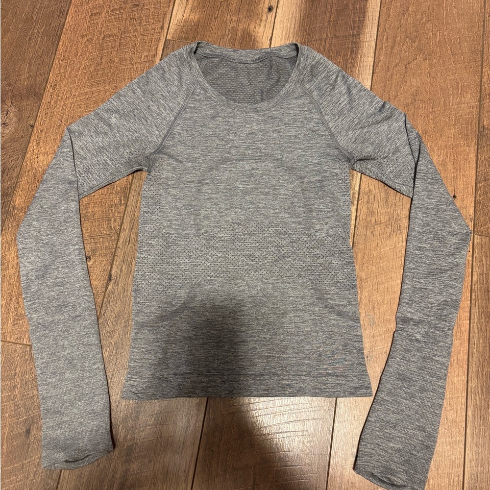 Lululemon Swiftly Fitted Long Sleeve Tee